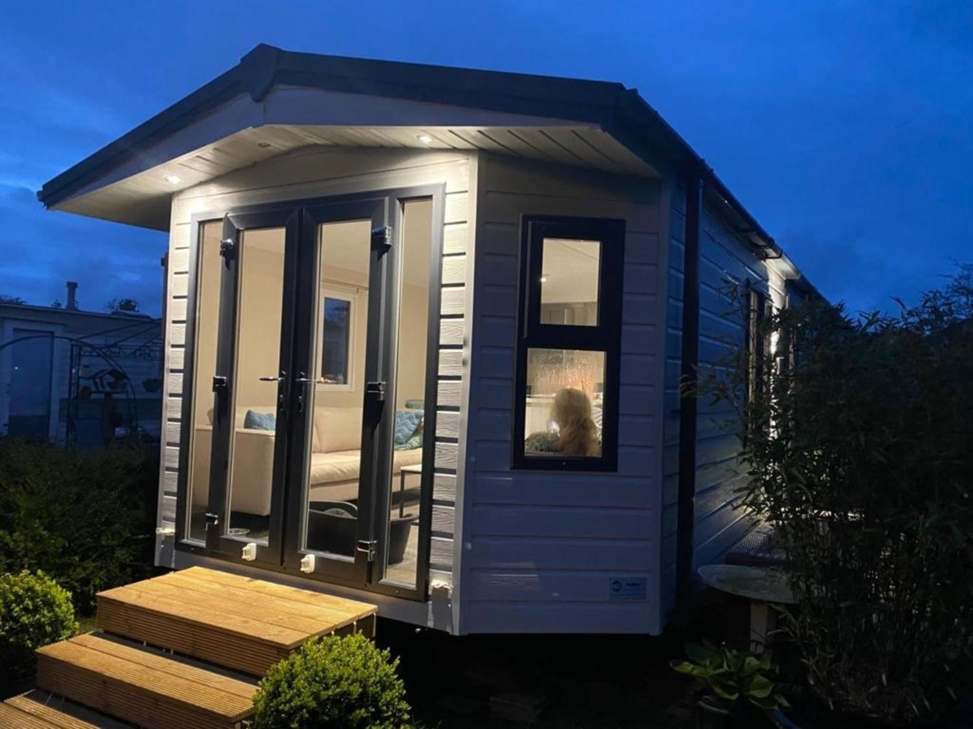 Natur Pur, O4 Neues Ferienhaus Natureingebunden, Familien- Und Hundefreundlich Eingezaeunt Callantsoog Eksteriør bilde